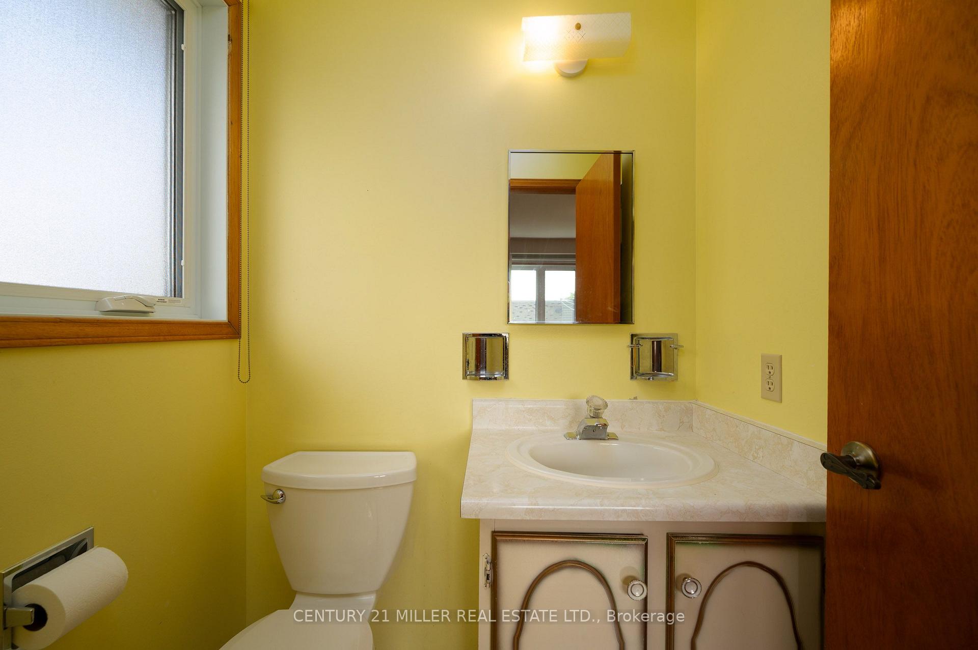 Photo 16 of 3478 Palgrave Road, Mississauga, Fairview — HOMEH