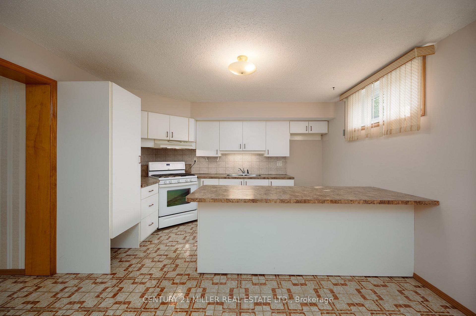 Photo 23 of 3478 Palgrave Road, Mississauga, Fairview — HOMEH
