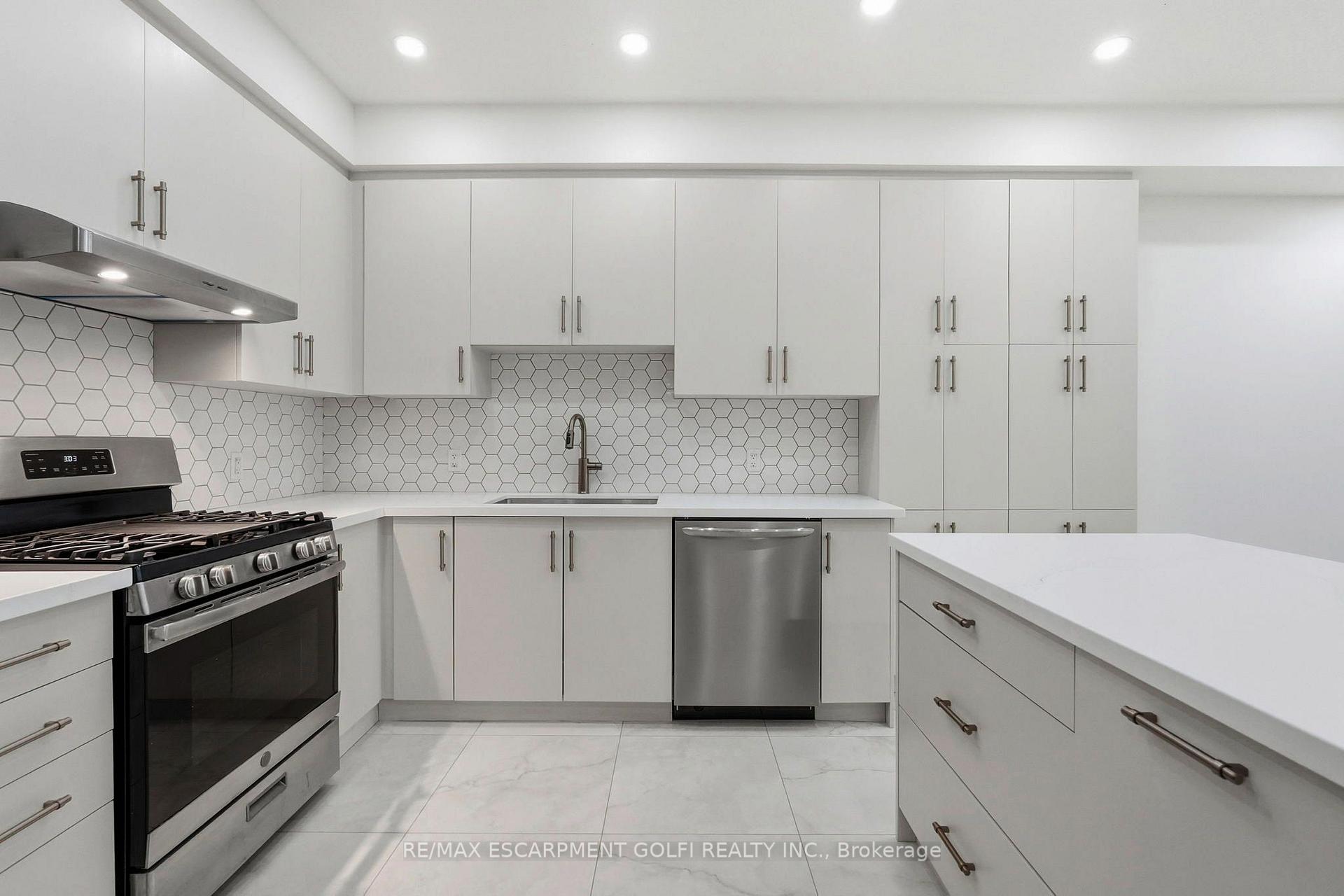 Photo 3 of 87 Rockledge Drive, Hamilton, Stoney Creek Industrial — HOMEH