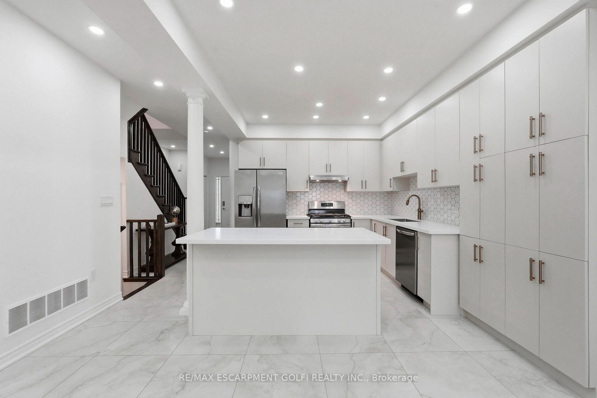 Photo 5 of 87 Rockledge Drive, Hamilton, Stoney Creek Industrial — HOMEH