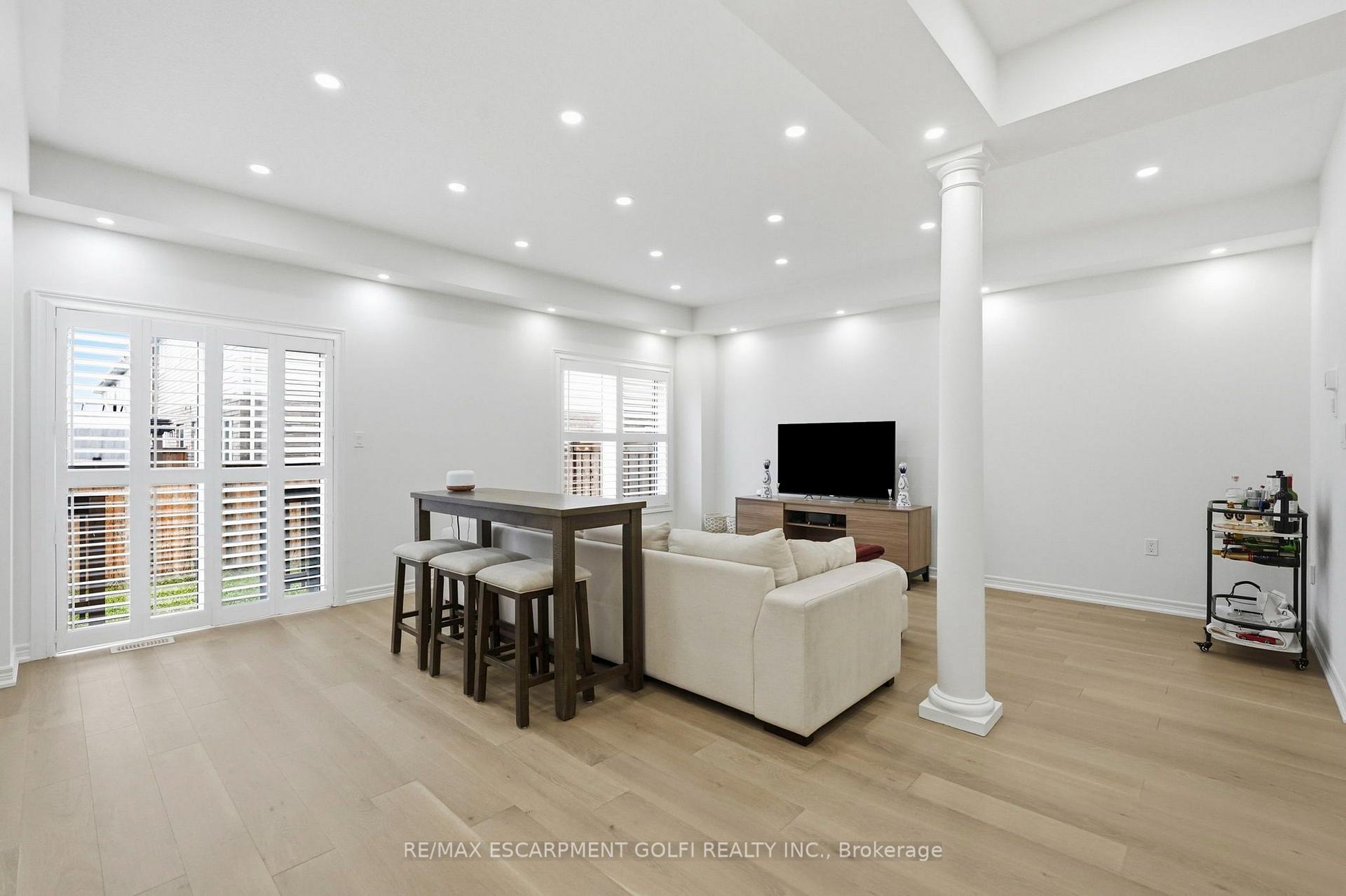 Photo 12 of 87 Rockledge Drive, Hamilton, Stoney Creek Industrial — HOMEH