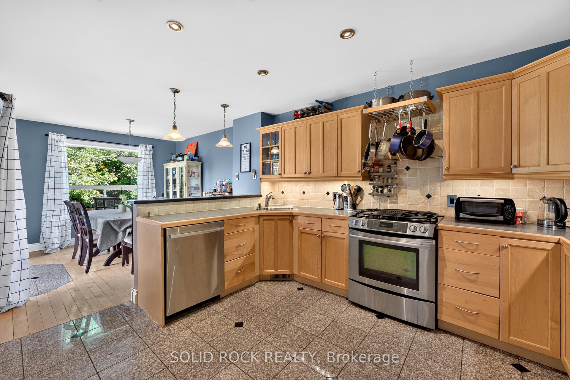Photo 16 of 191 Yoho Drive, Ottawa, Kanata - Bridlewood — HOMEH