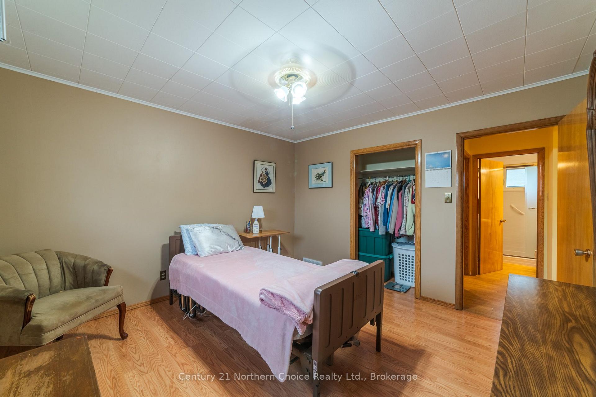 Photo 18 of 811 Fourth Street N, Kenora, North End — HOMEH