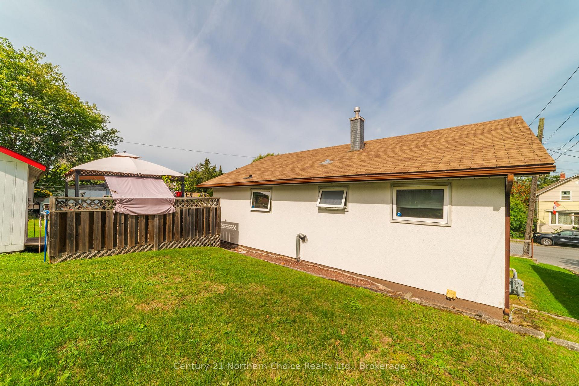 Photo 32 of 811 Fourth Street N, Kenora, North End — HOMEH