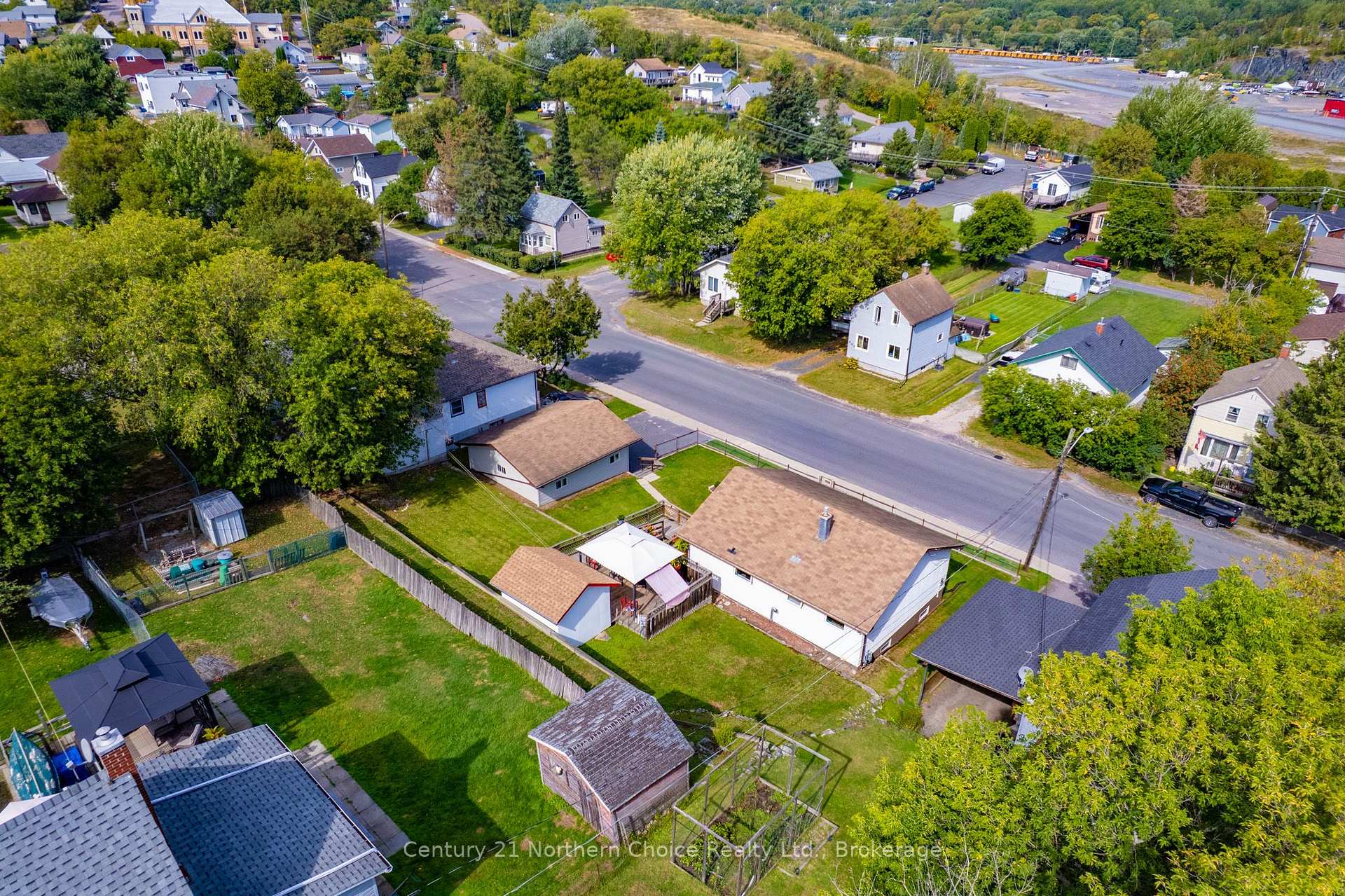 Photo 36 of 811 Fourth Street N, Kenora, North End — HOMEH