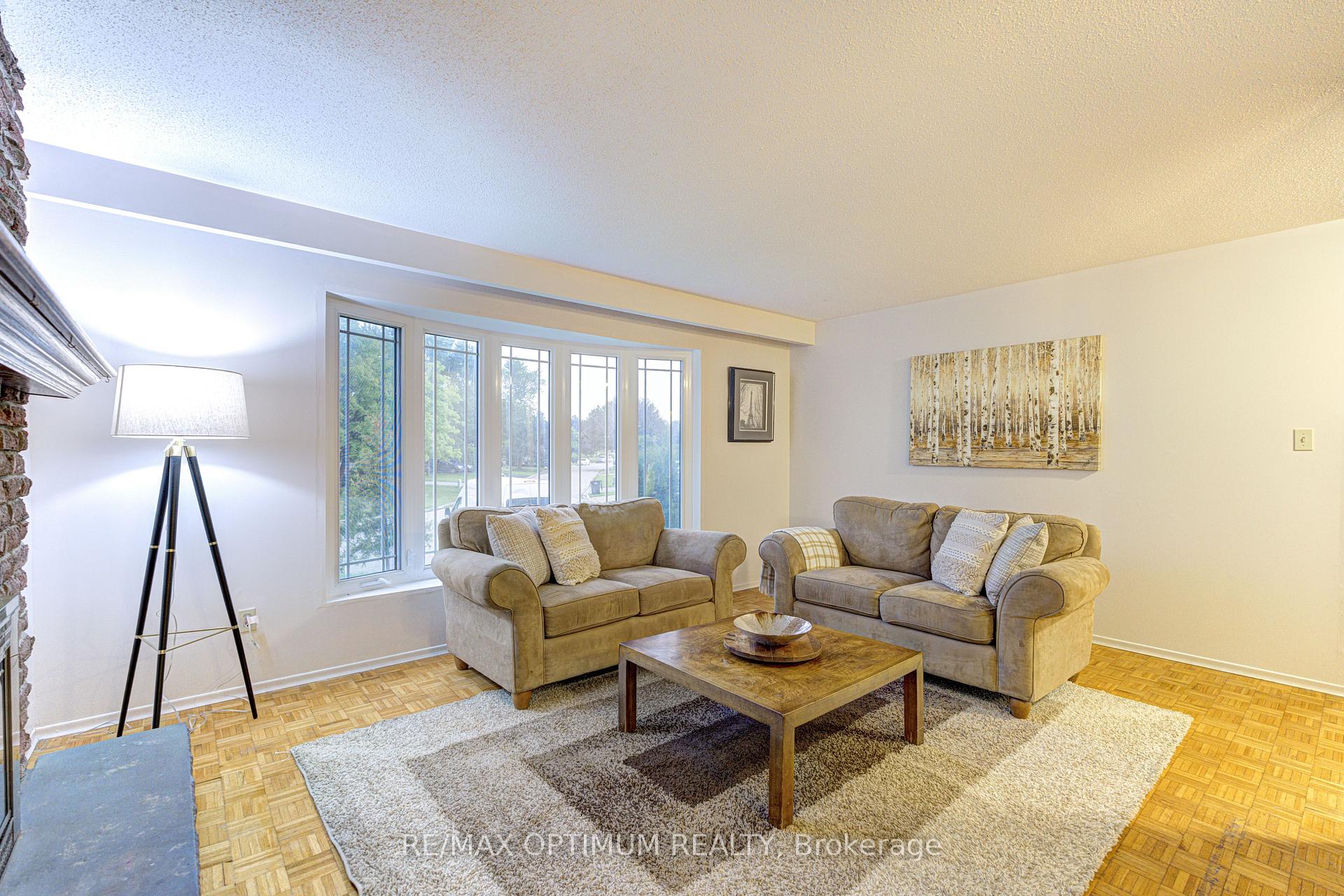 Photo 7 of 50 Gondola Crescent, Brampton, Northgate — HOMEH