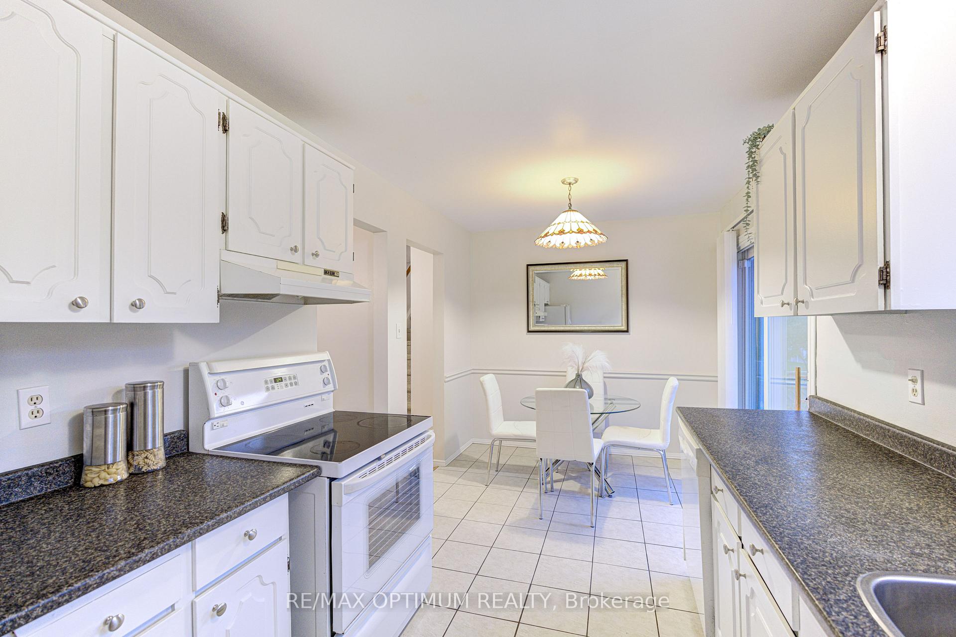 Photo 14 of 50 Gondola Crescent, Brampton, Northgate — HOMEH