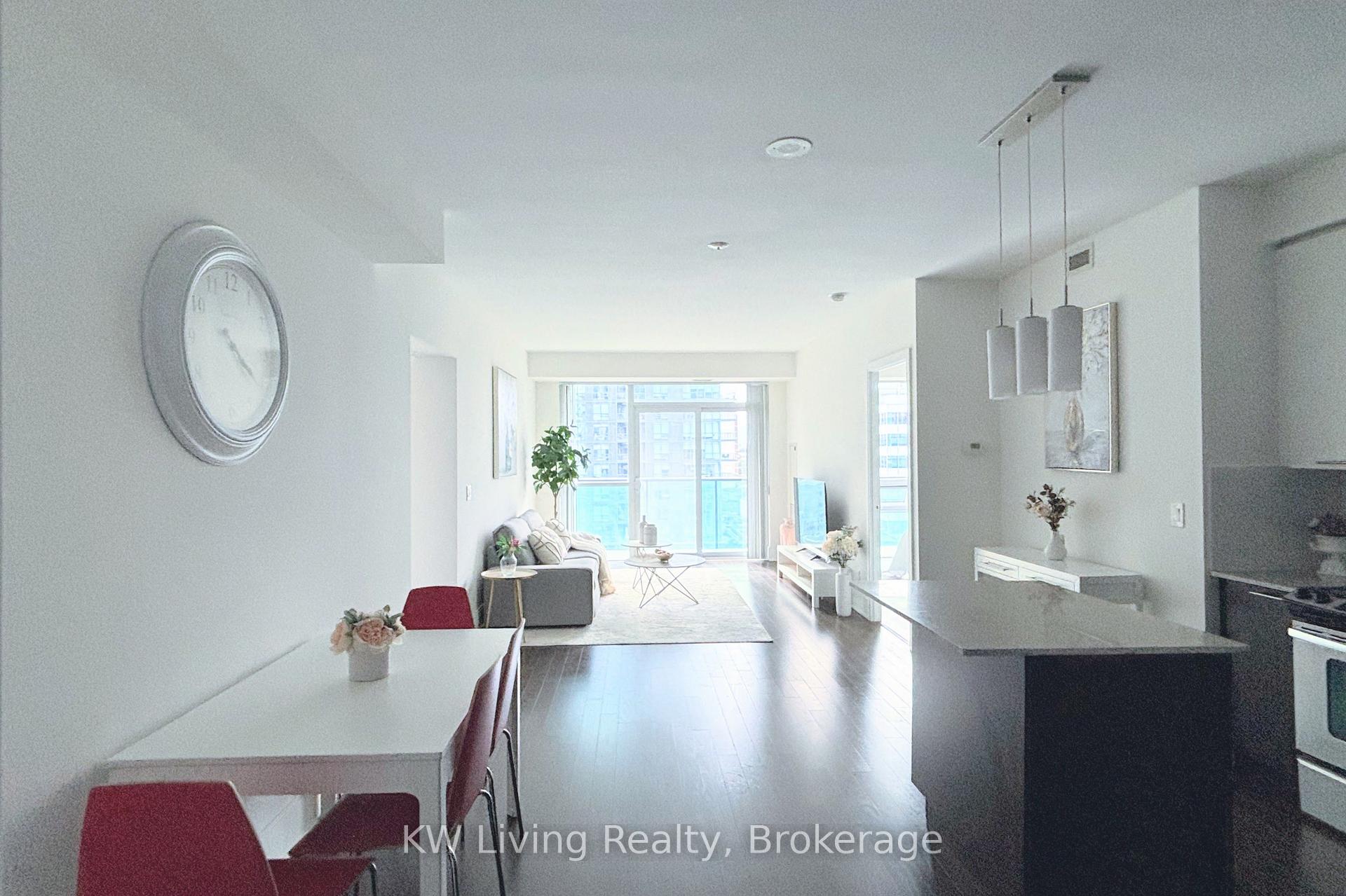 Photo 3 of Unit 1116, 70 Roehampton Avenue, Toronto, Mount Pleasant West — HOMEH