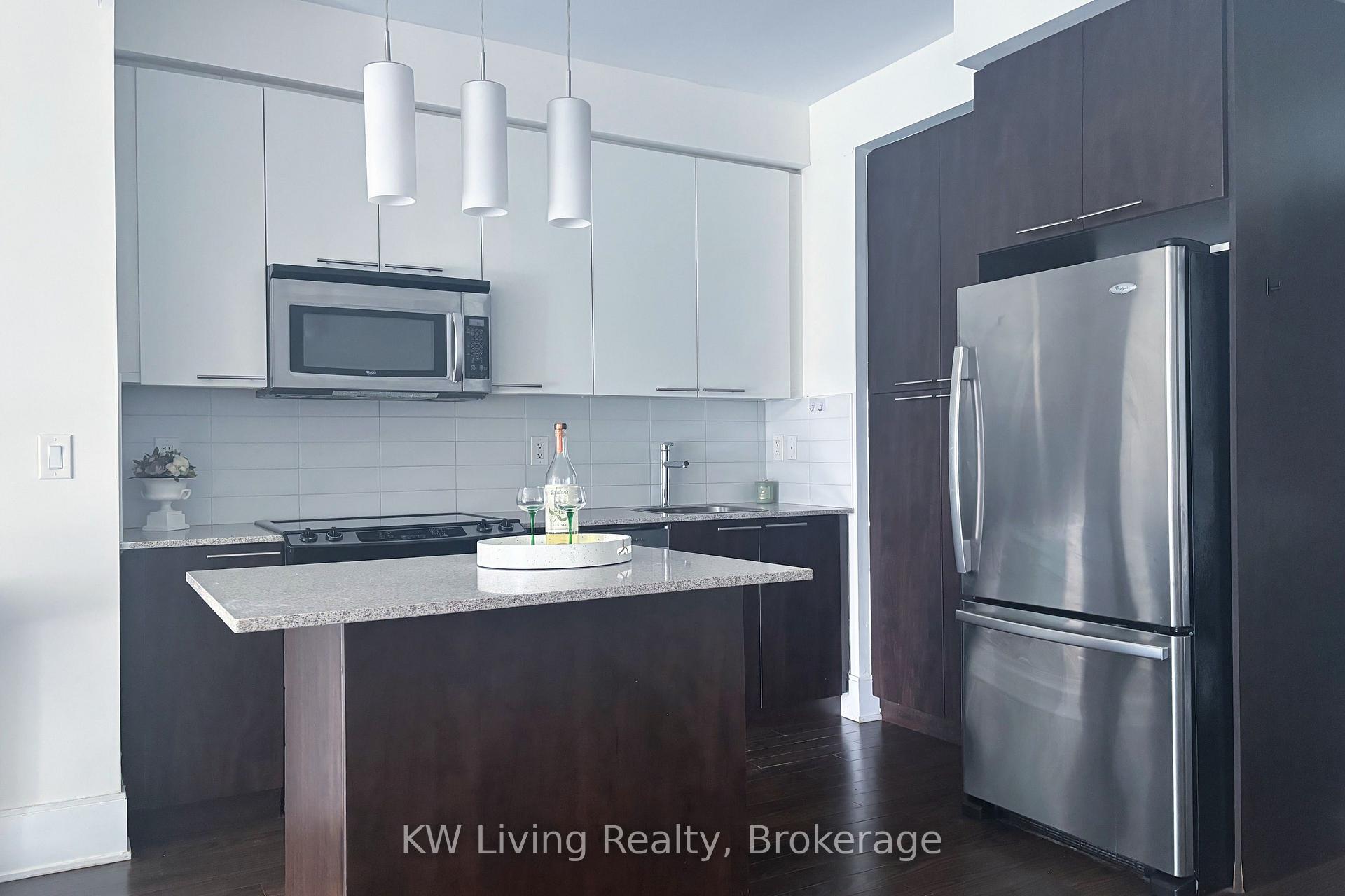 Photo 8 of Unit 1116, 70 Roehampton Avenue, Toronto, Mount Pleasant West — HOMEH