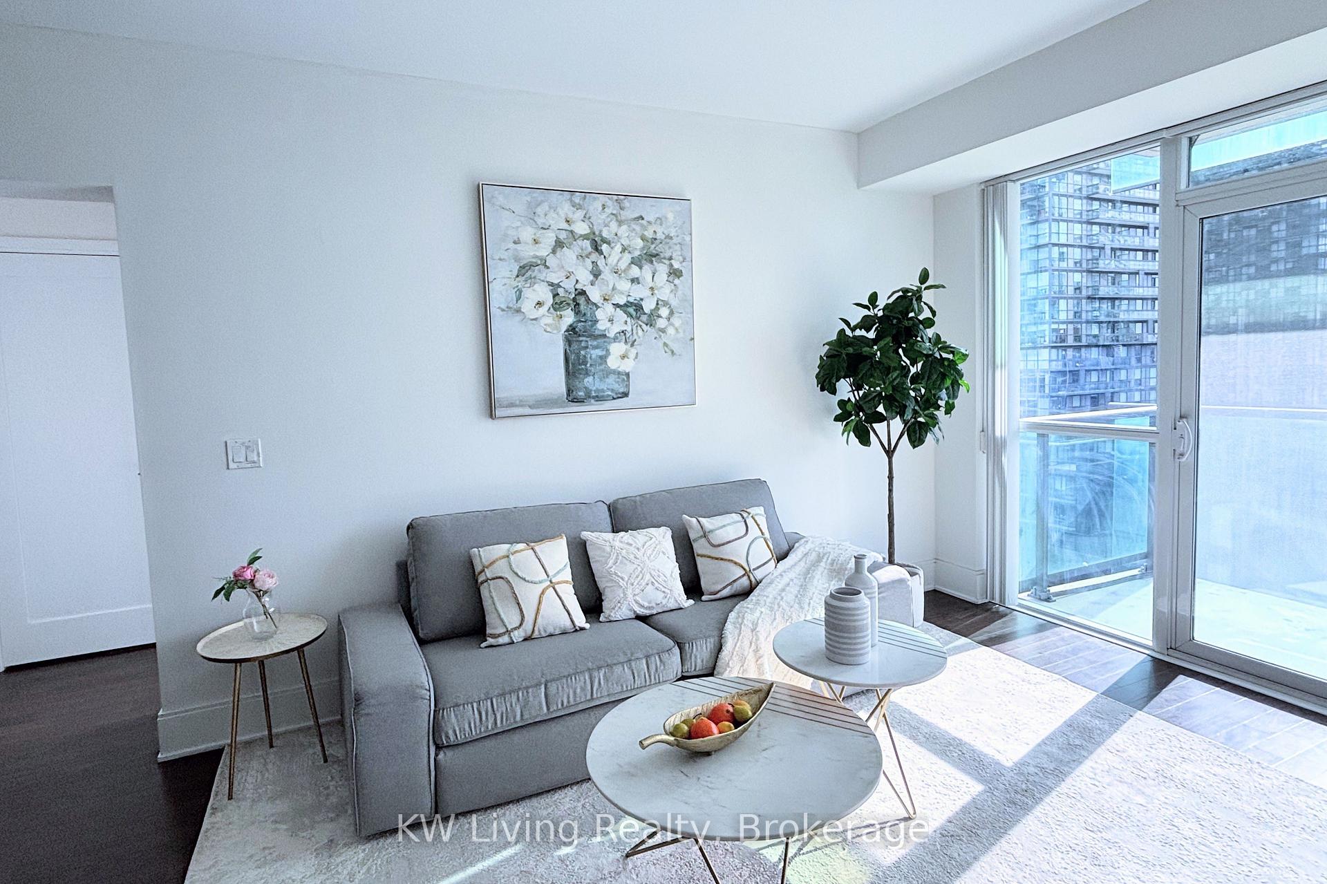 Photo 10 of Unit 1116, 70 Roehampton Avenue, Toronto, Mount Pleasant West — HOMEH