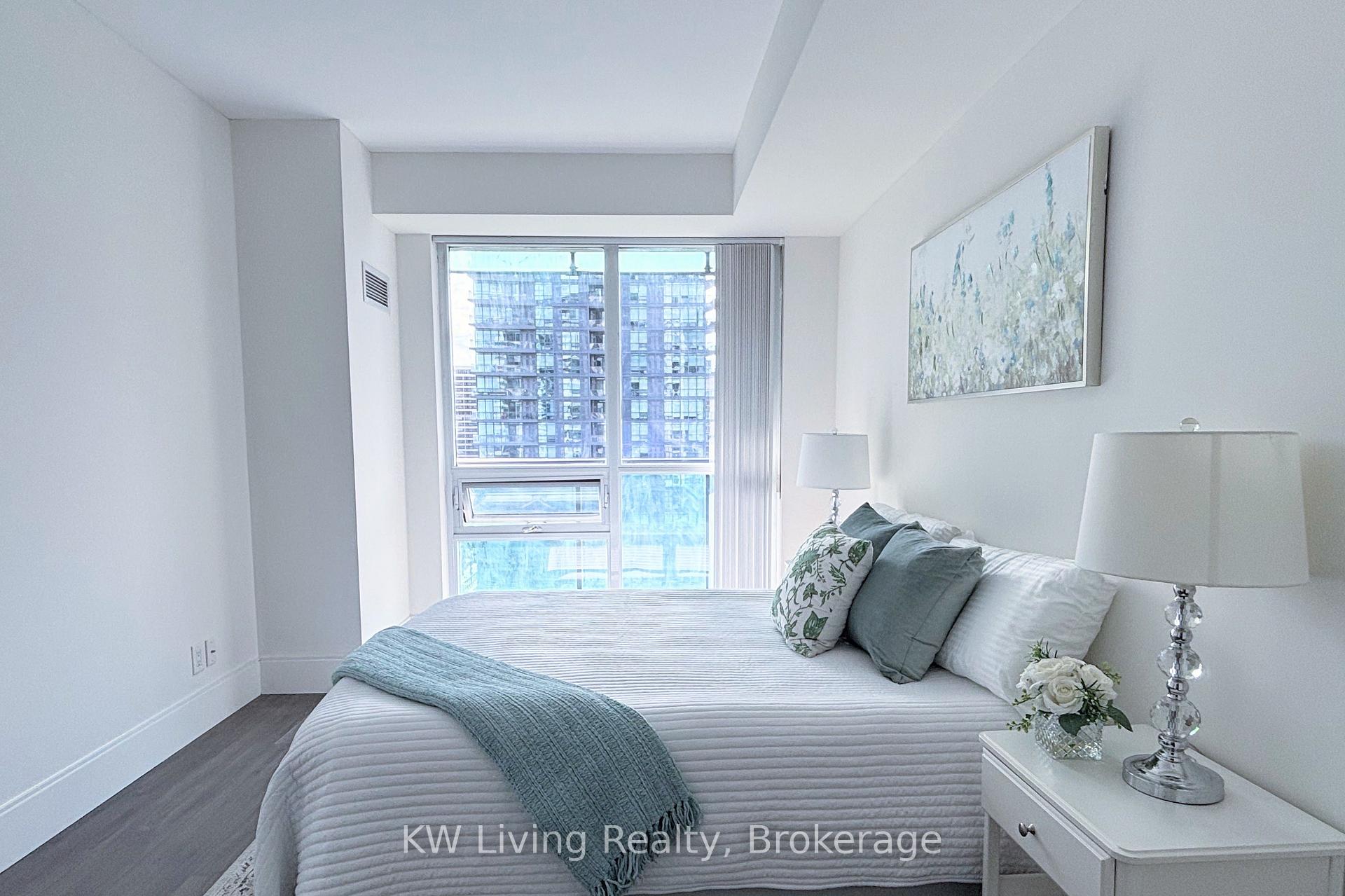 Photo 14 of Unit 1116, 70 Roehampton Avenue, Toronto, Mount Pleasant West — HOMEH