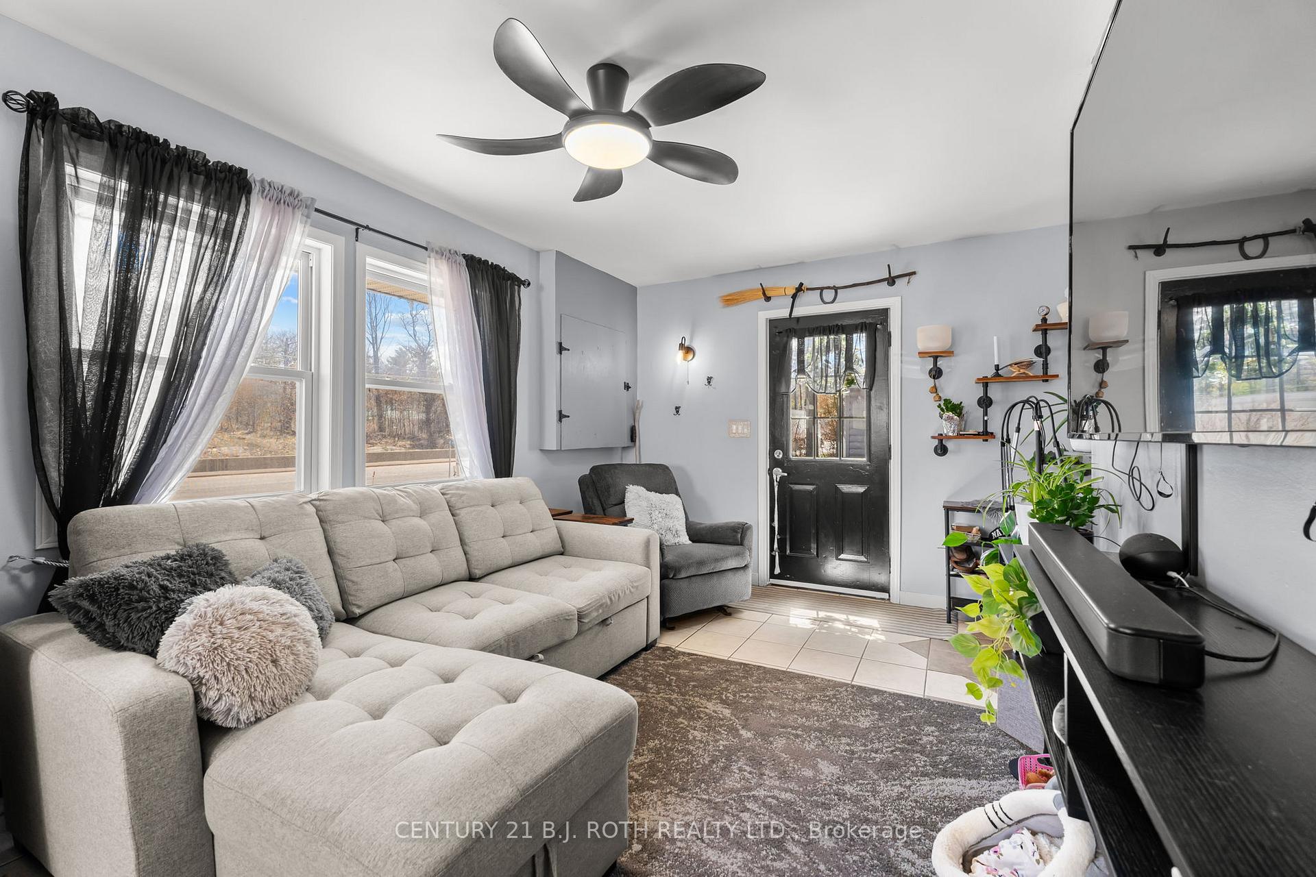 Photo 7 of 1411 11 Highway S, Gravenhurst, Morrison — HOMEH