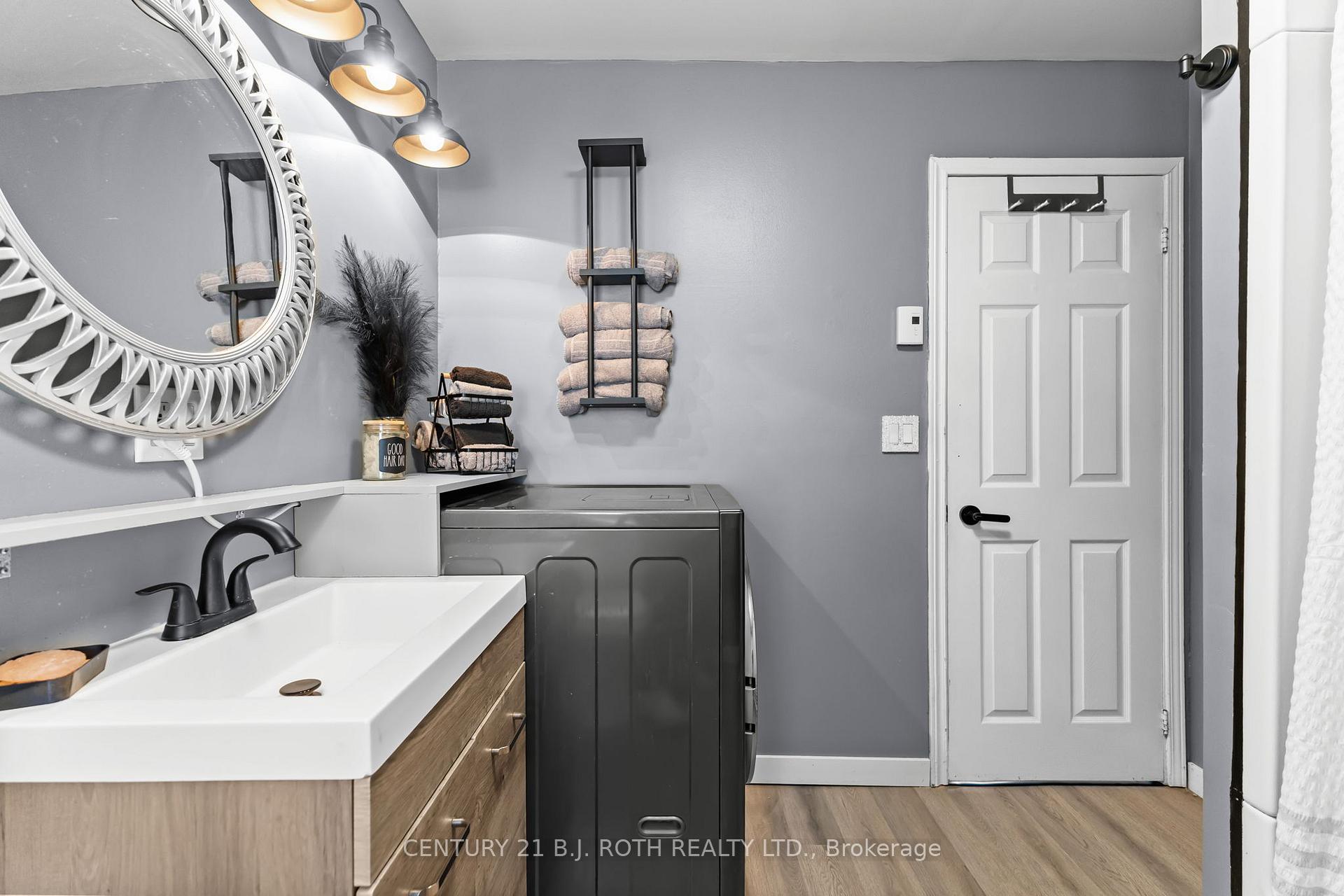 Photo 14 of 1411 11 Highway S, Gravenhurst, Morrison — HOMEH