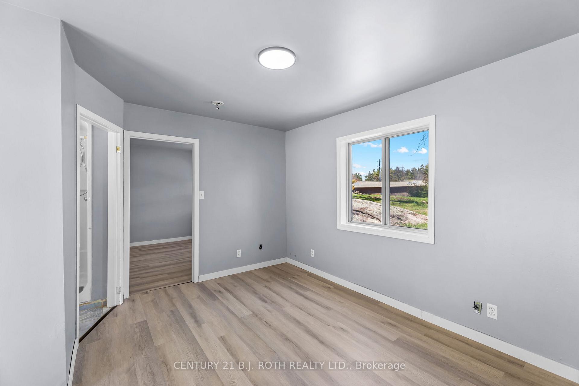 Photo 24 of 1411 11 Highway S, Gravenhurst, Morrison — HOMEH