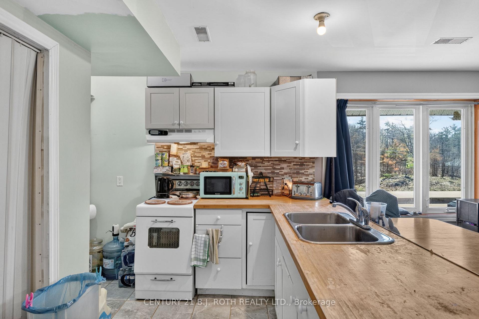 Photo 37 of 1411 11 Highway S, Gravenhurst, Morrison — HOMEH