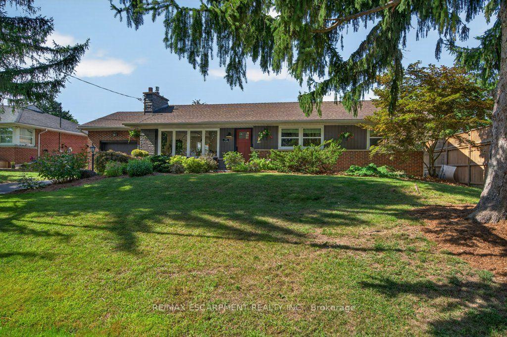 Photo 2 of 395 Lark Avenue, Burlington, LaSalle — HOMEH