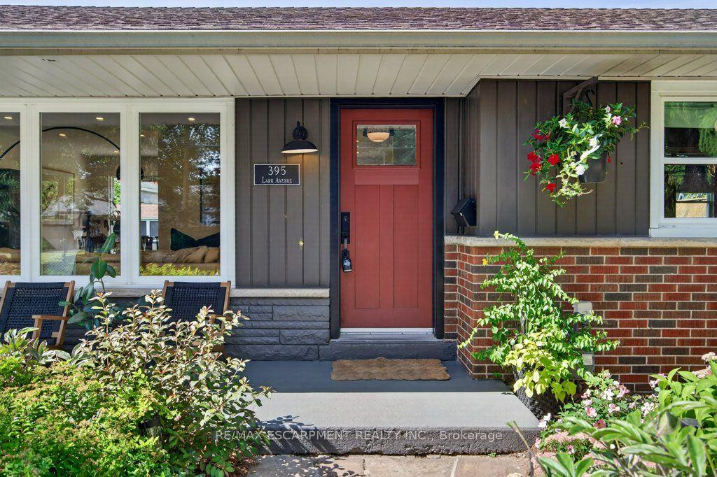 Photo 5 of 395 Lark Avenue, Burlington, LaSalle — HOMEH