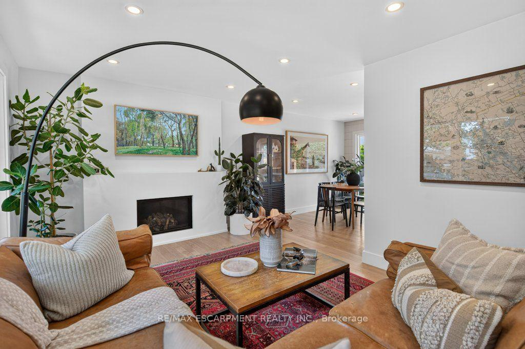 Photo 8 of 395 Lark Avenue, Burlington, LaSalle — HOMEH