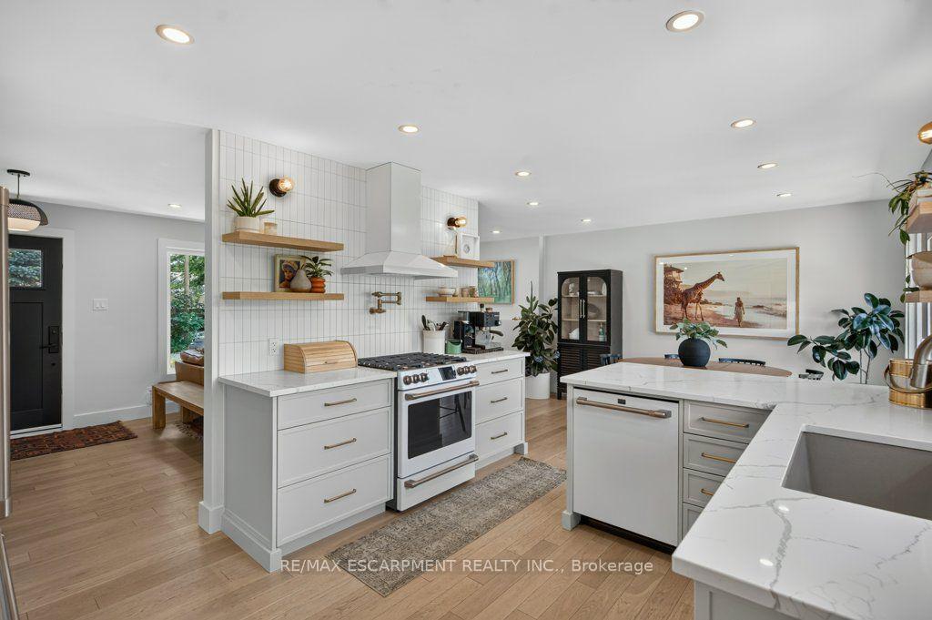Photo 17 of 395 Lark Avenue, Burlington, LaSalle — HOMEH