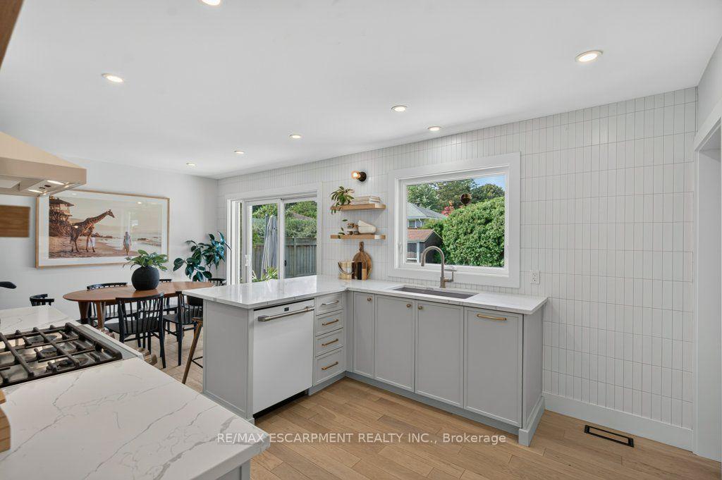 Photo 18 of 395 Lark Avenue, Burlington, LaSalle — HOMEH
