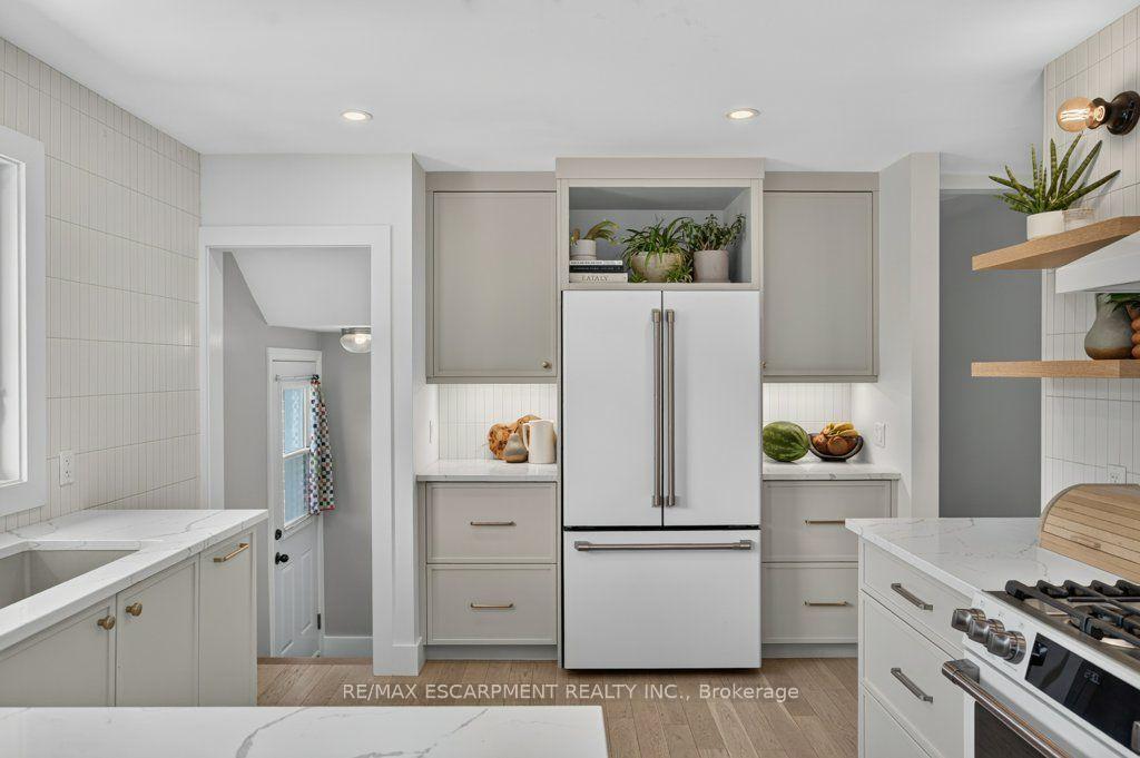 Photo 19 of 395 Lark Avenue, Burlington, LaSalle — HOMEH