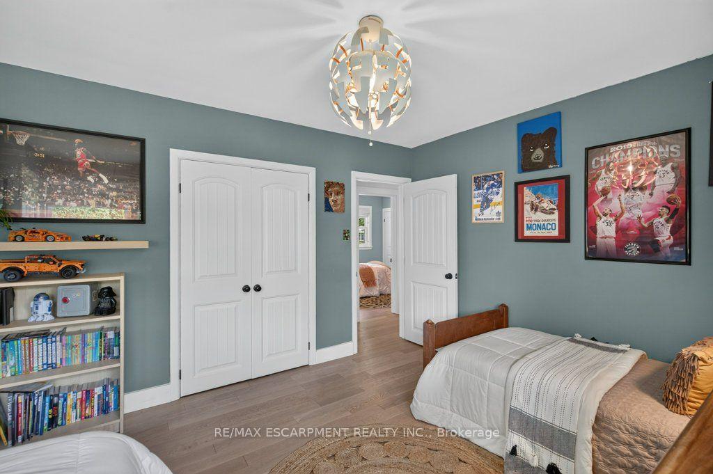Photo 23 of 395 Lark Avenue, Burlington, LaSalle — HOMEH