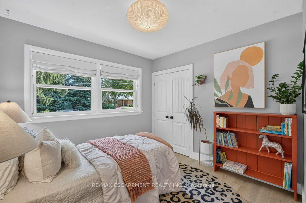 Photo 24 of 395 Lark Avenue, Burlington, LaSalle — HOMEH