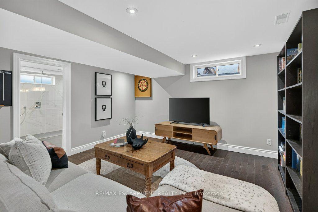Photo 31 of 395 Lark Avenue, Burlington, LaSalle — HOMEH