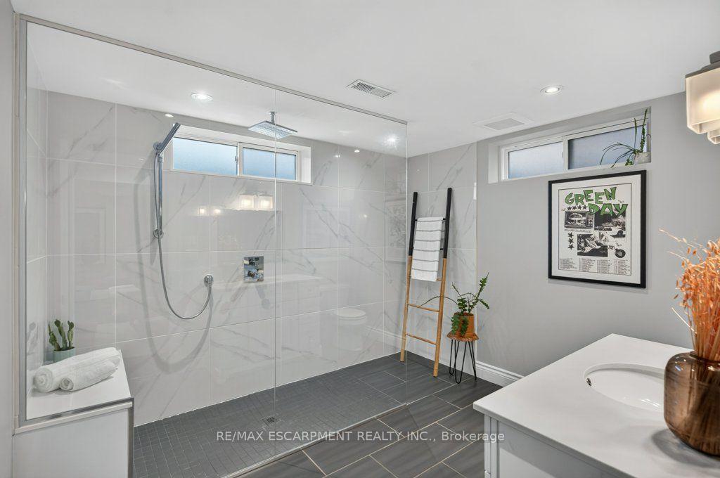 Photo 35 of 395 Lark Avenue, Burlington, LaSalle — HOMEH