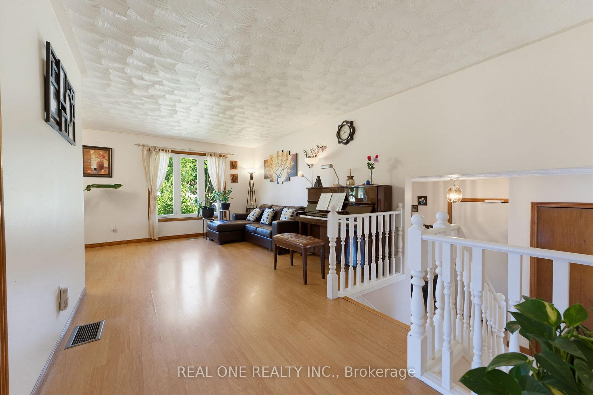 Photo 7 of 47 Trillium Way, Brantford, Fairview - Brantford — HOMEH