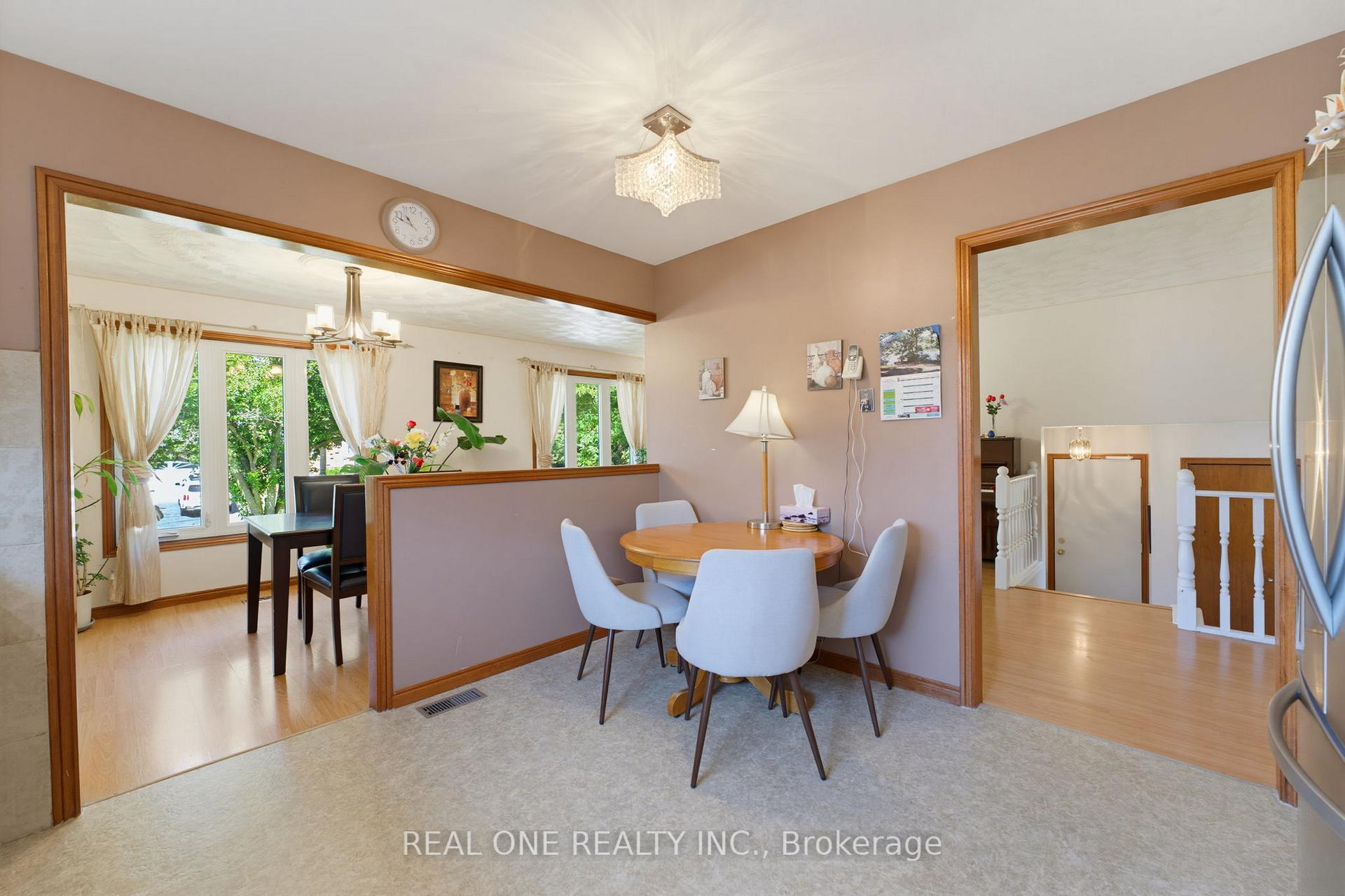 Photo 13 of 47 Trillium Way, Brantford, Fairview - Brantford — HOMEH