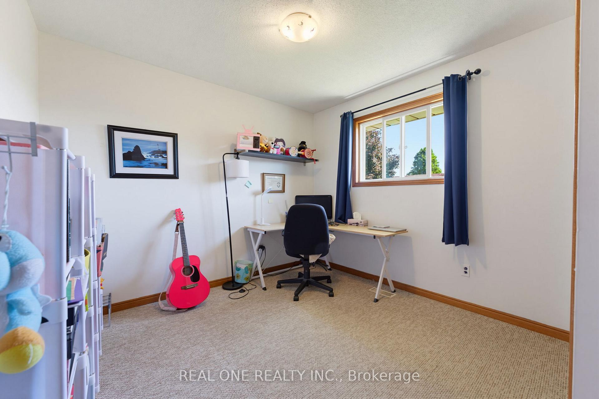Photo 16 of 47 Trillium Way, Brantford, Fairview - Brantford — HOMEH