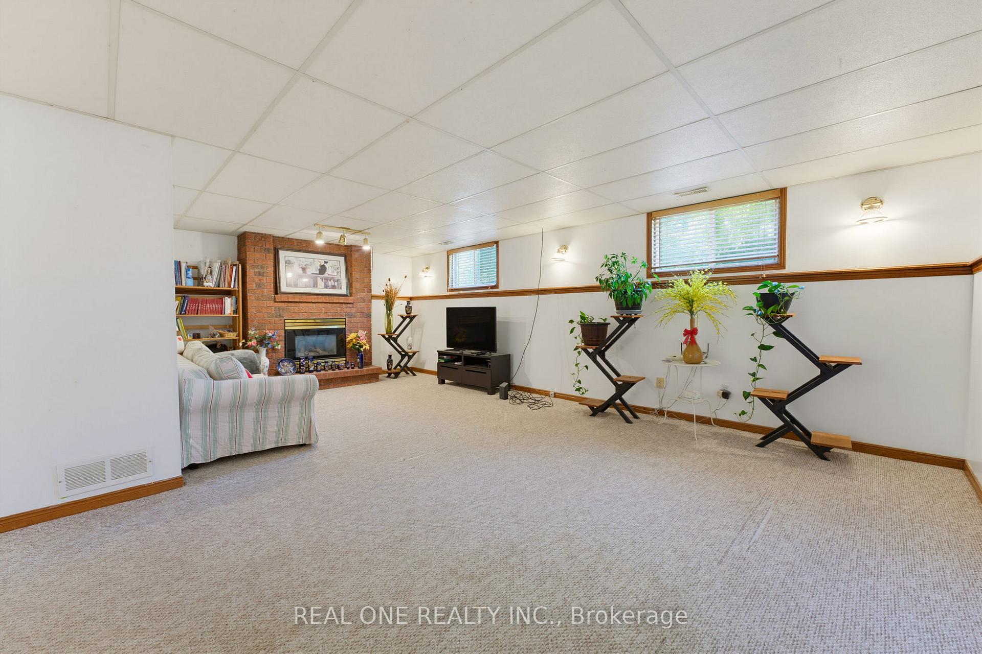 Photo 20 of 47 Trillium Way, Brantford, Fairview - Brantford — HOMEH