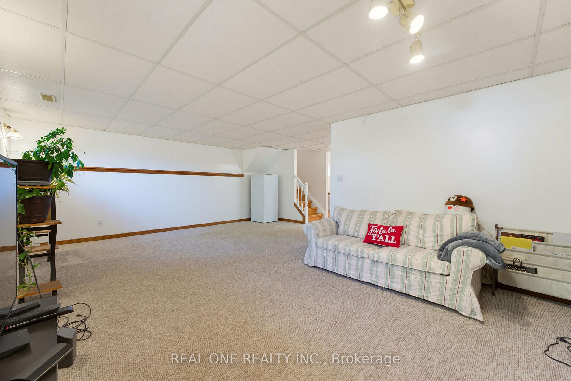 Photo 22 of 47 Trillium Way, Brantford, Fairview - Brantford — HOMEH
