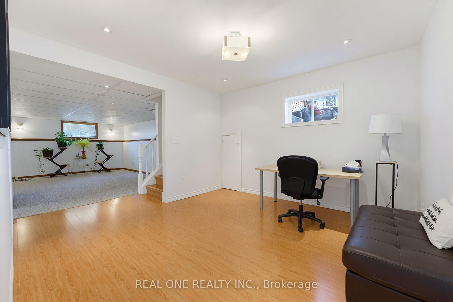 Photo 23 of 47 Trillium Way, Brantford, Fairview - Brantford — HOMEH