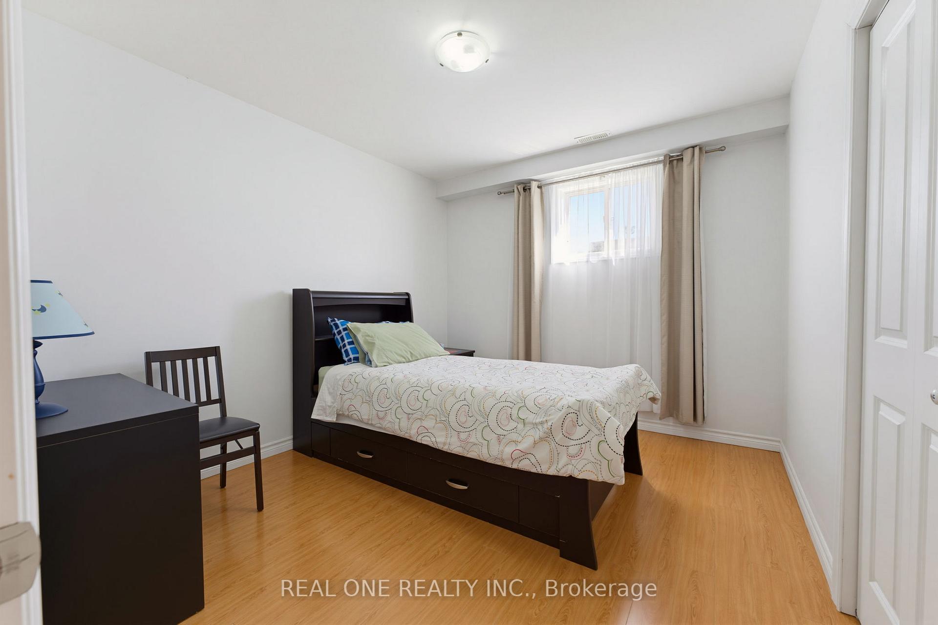 Photo 24 of 47 Trillium Way, Brantford, Fairview - Brantford — HOMEH