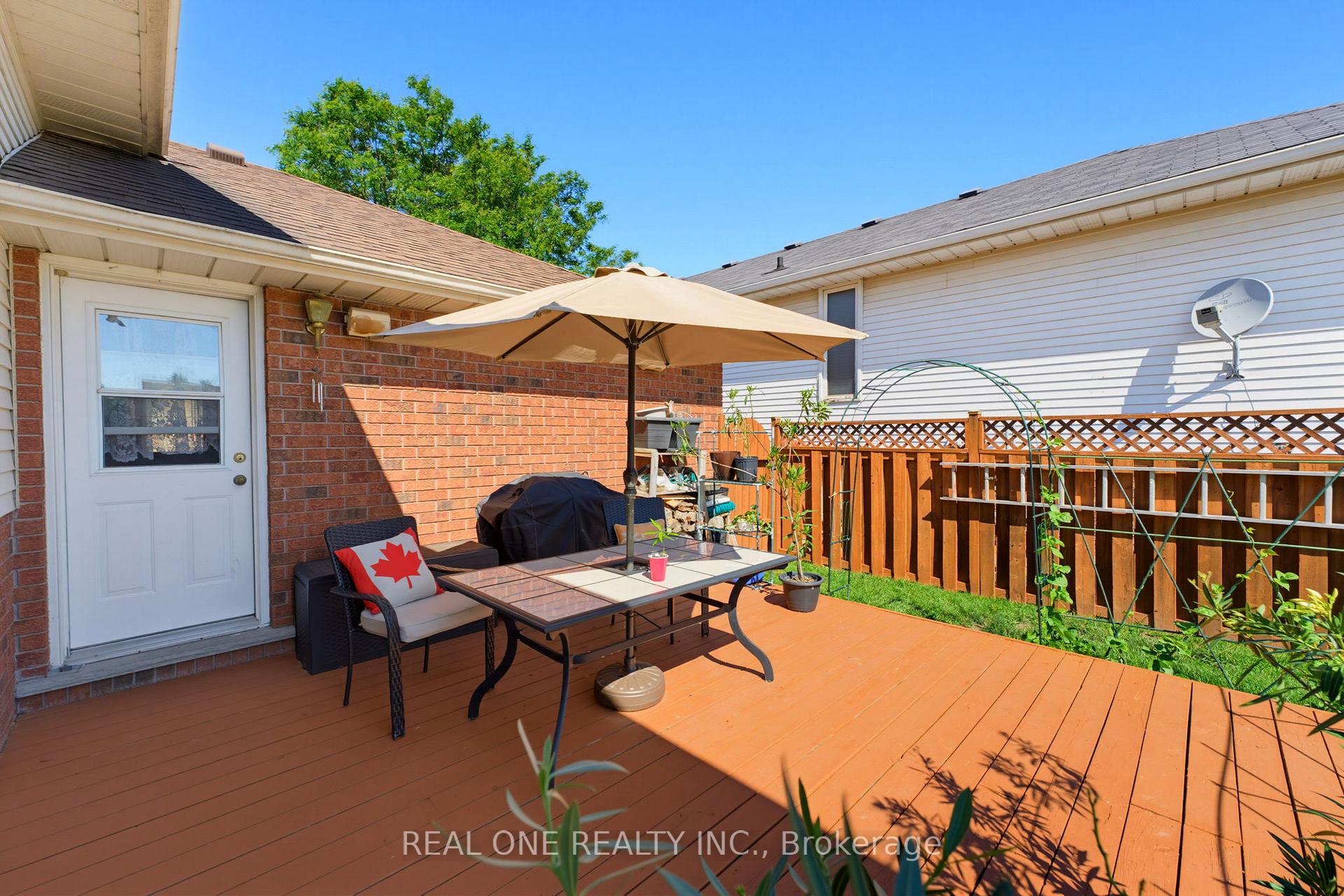 Photo 29 of 47 Trillium Way, Brantford, Fairview - Brantford — HOMEH