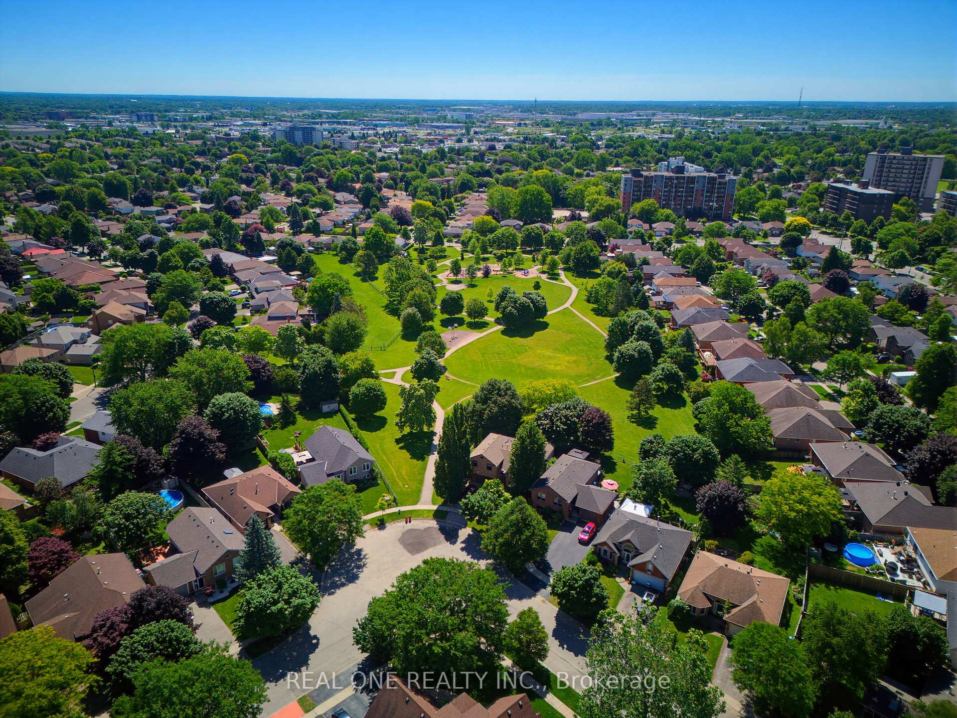 Photo 36 of 47 Trillium Way, Brantford, Fairview - Brantford — HOMEH