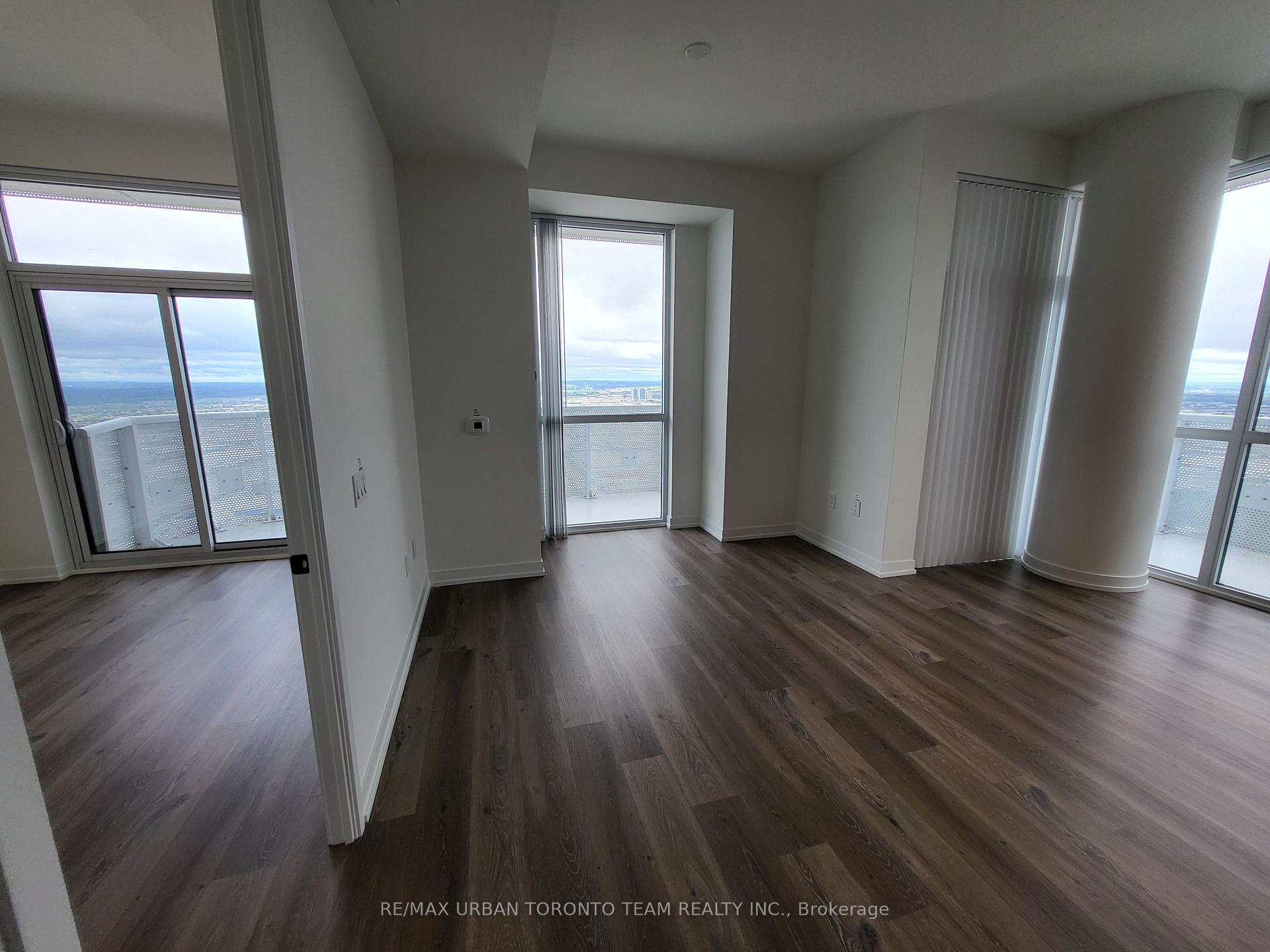 Photo 4 of Unit 6512, 225 Commerce Street, Vaughan, Vaughan Corporate Centre — HOMEH