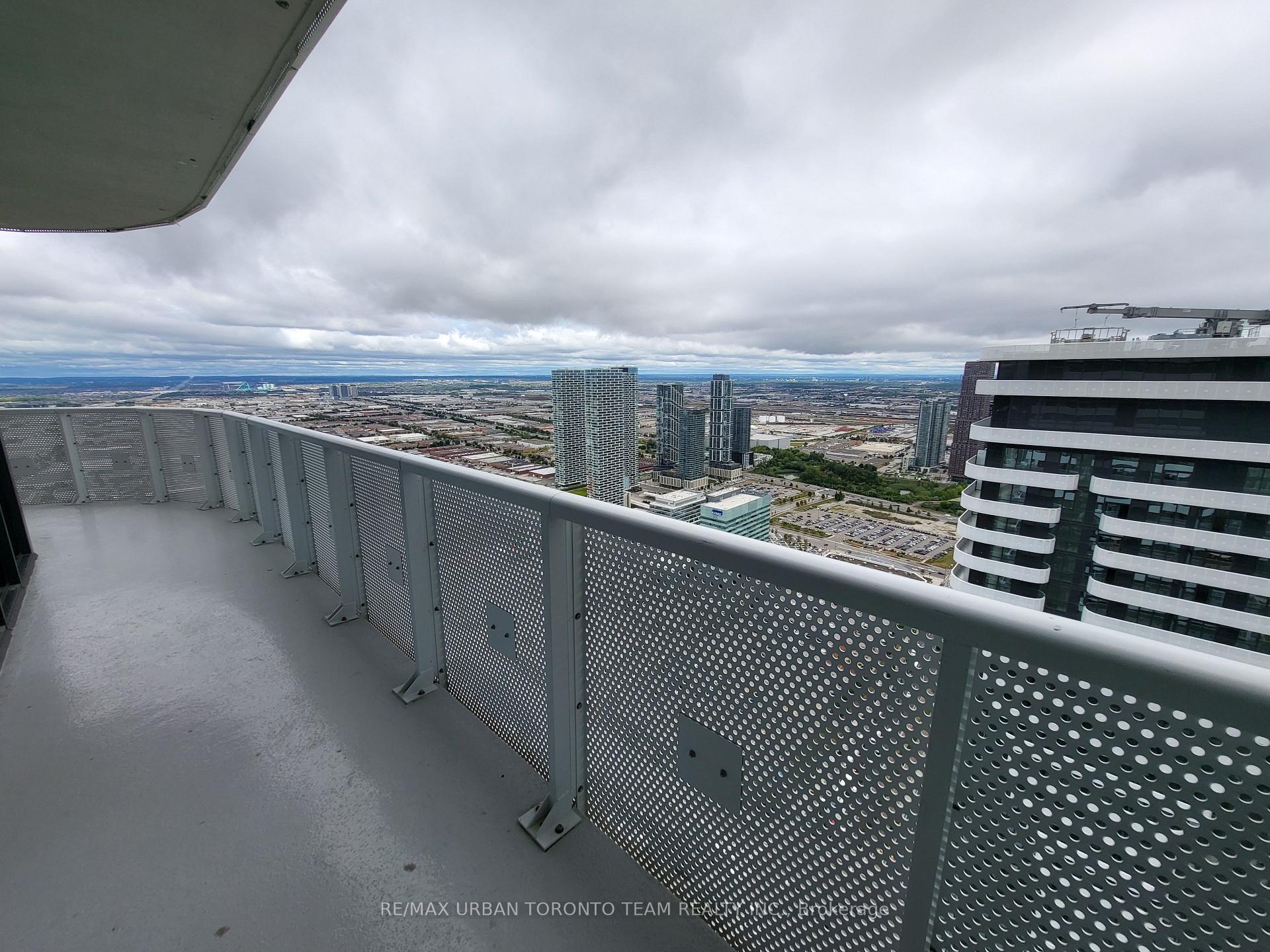 Photo 5 of Unit 6512, 225 Commerce Street, Vaughan, Vaughan Corporate Centre — HOMEH