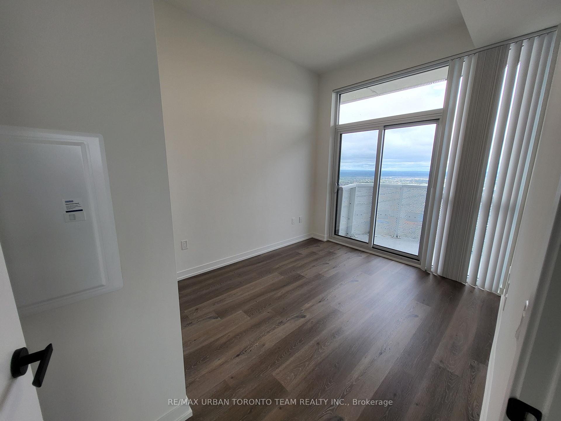 Photo 7 of Unit 6512, 225 Commerce Street, Vaughan, Vaughan Corporate Centre — HOMEH