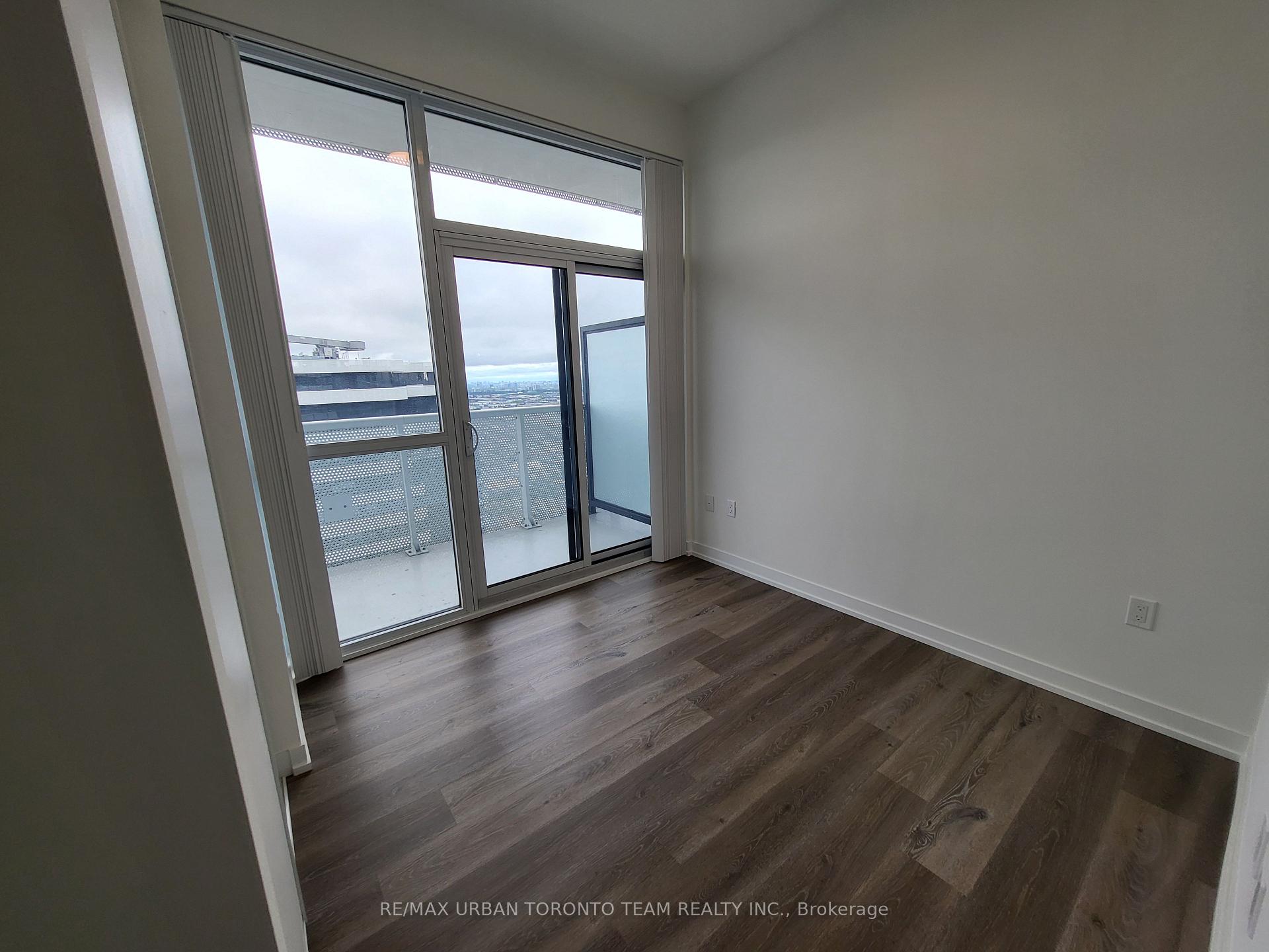 Photo 8 of Unit 6512, 225 Commerce Street, Vaughan, Vaughan Corporate Centre — HOMEH