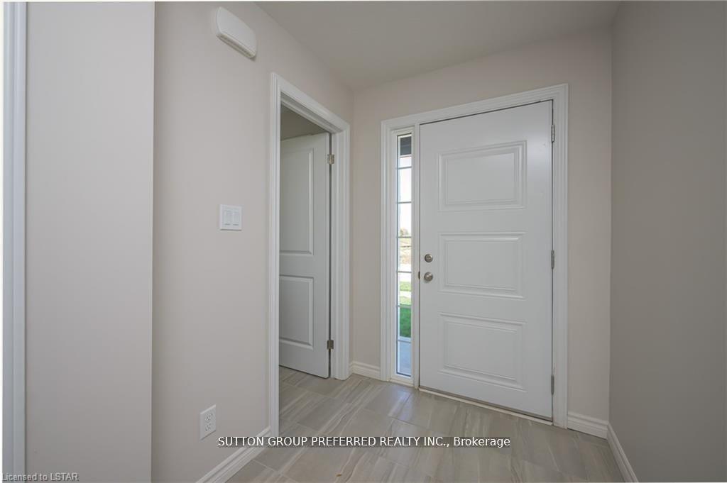 Photo 6 of 359 Kennington Way, London, South W — HOMEH