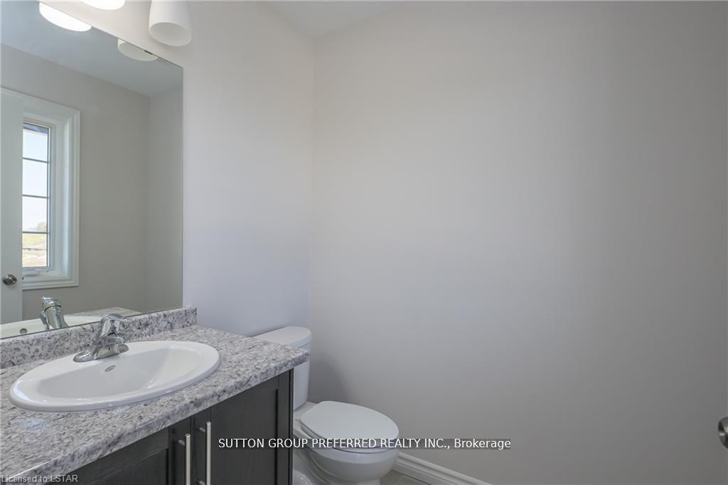 Photo 7 of 359 Kennington Way, London, South W — HOMEH