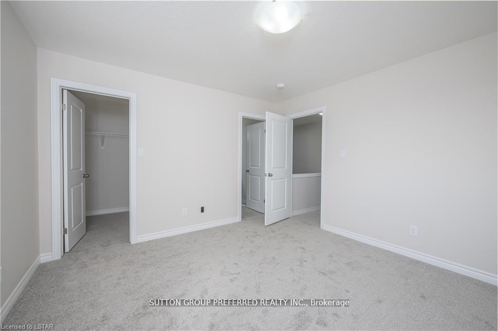 Photo 17 of 359 Kennington Way, London, South W — HOMEH