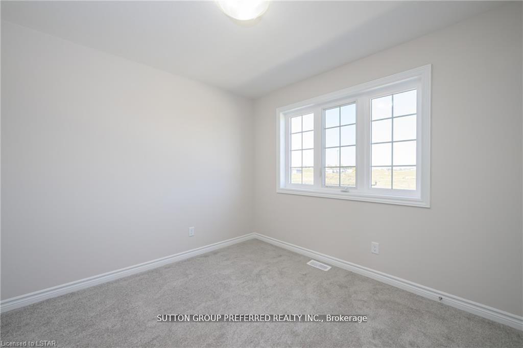 Photo 19 of 359 Kennington Way, London, South W — HOMEH