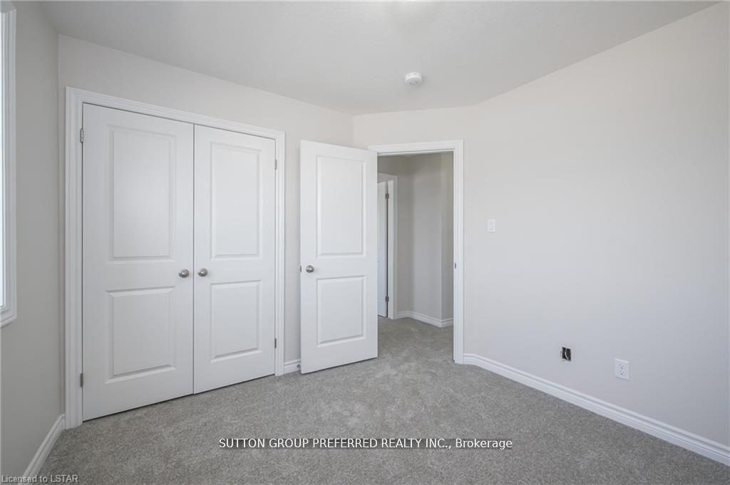 Photo 20 of 359 Kennington Way, London, South W — HOMEH