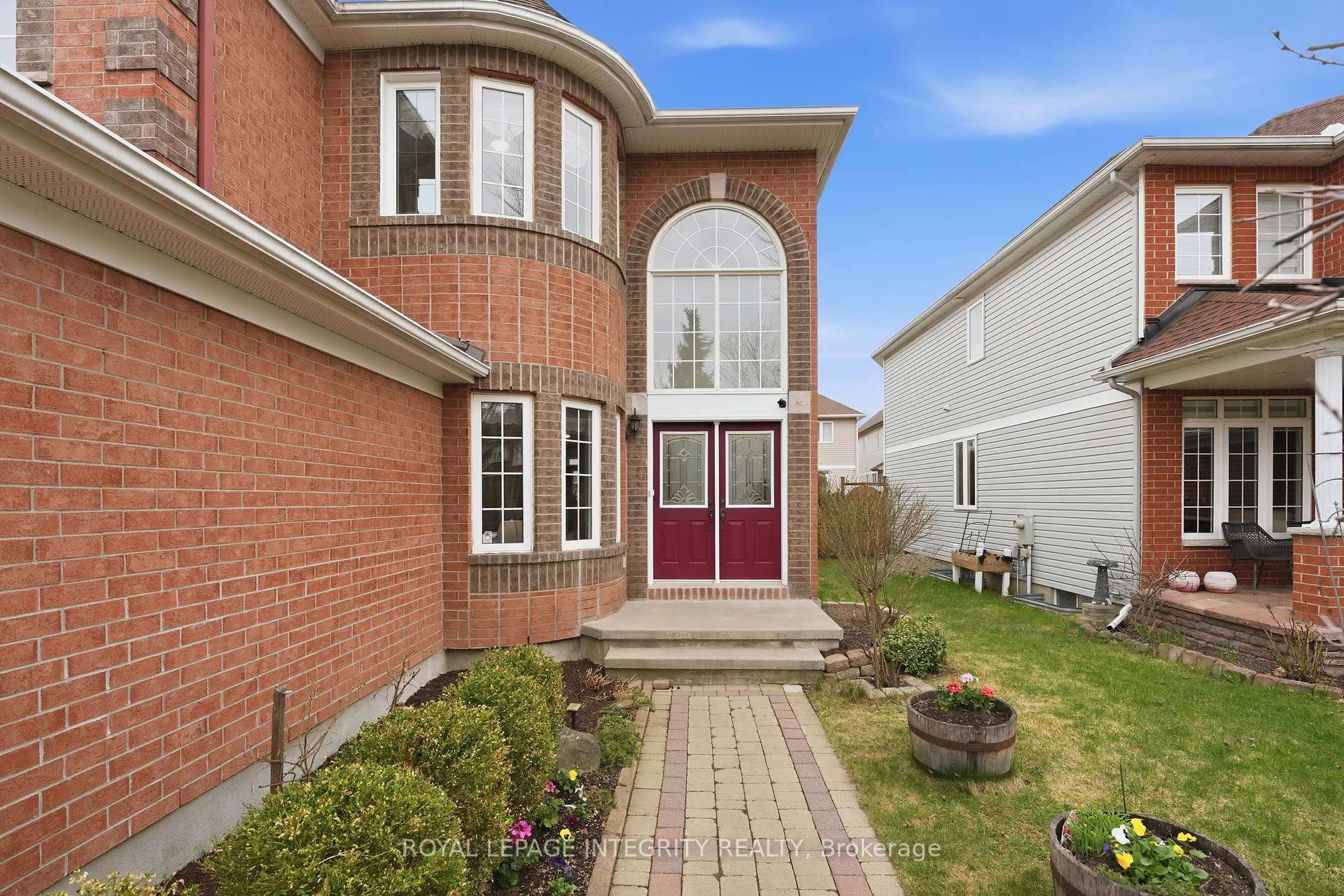 Photo 3 of 46 Catterick Crescent, Ottawa, Kanata - Morgan's Grant/South March — HOMEH