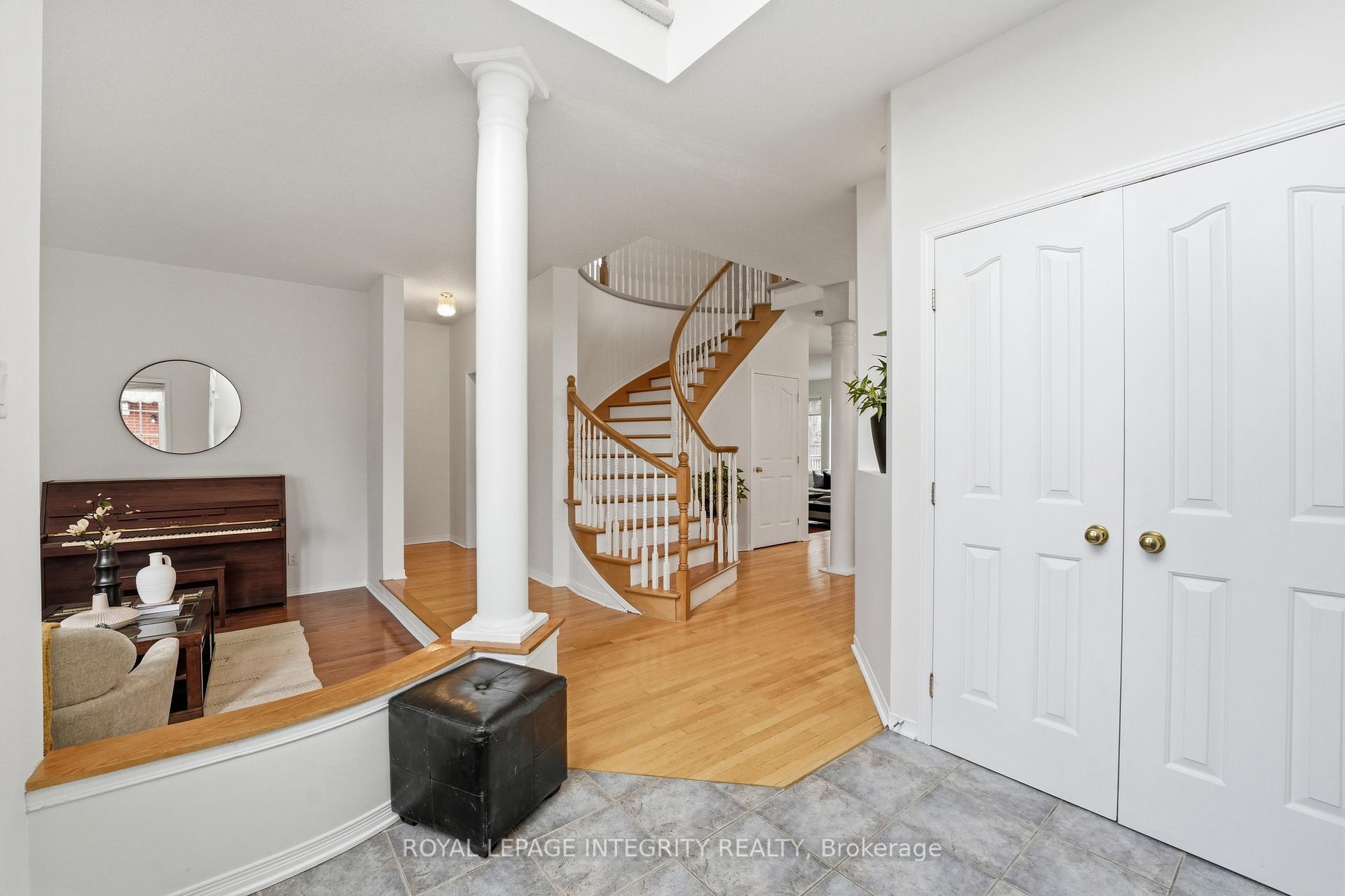 Photo 4 of 46 Catterick Crescent, Ottawa, Kanata - Morgan's Grant/South March — HOMEH