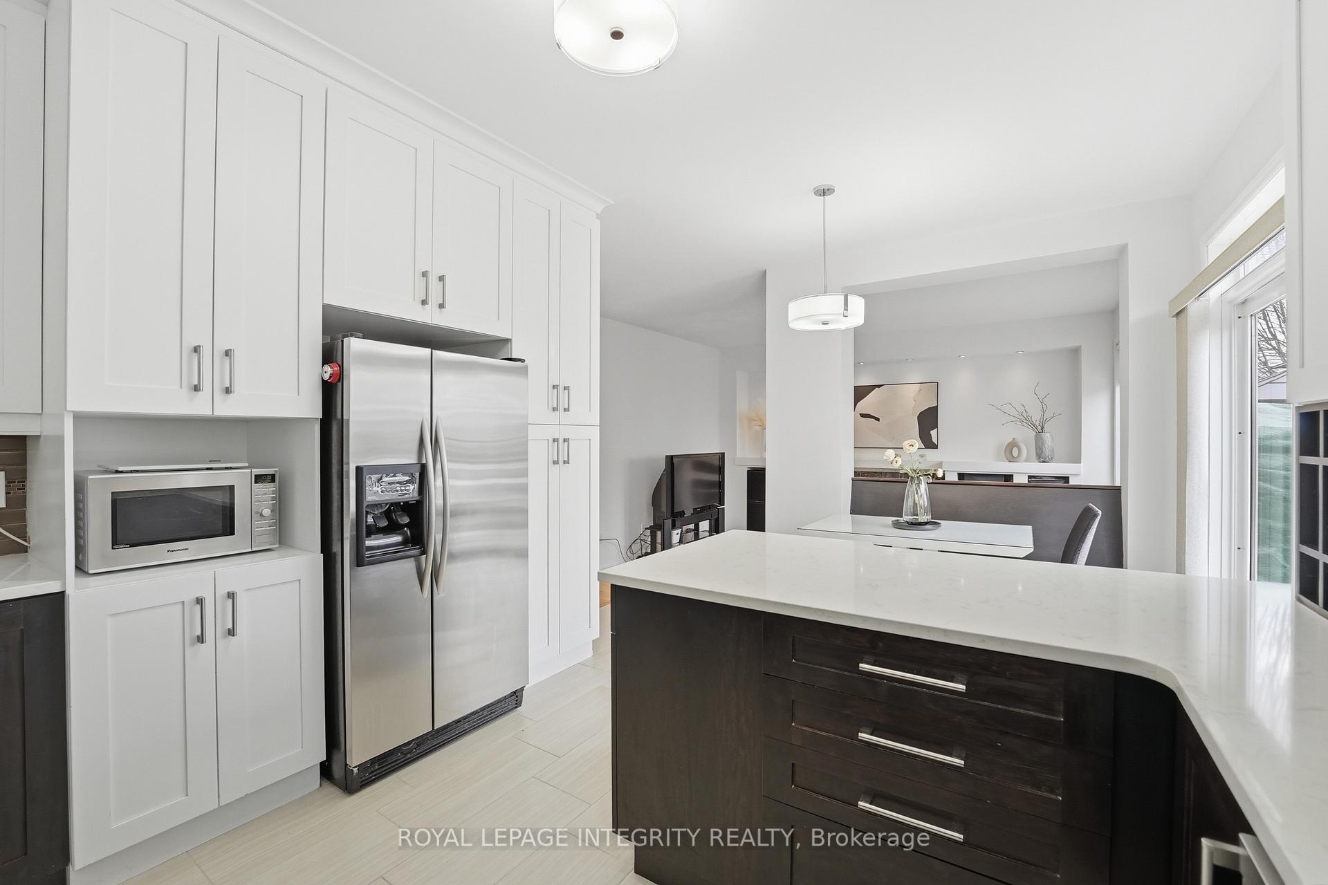 Photo 24 of 46 Catterick Crescent, Ottawa, Kanata - Morgan's Grant/South March — HOMEH